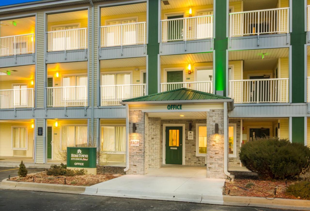 Hometowne Studios By Red Roof Denver - Glendale/ Cherry Creek Dış mekan fotoğraf